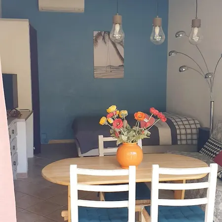 Studio 33 M2 Au Calme Proche Hyeres La Crau Exterior photo