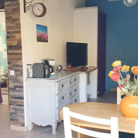 Studio 33 M2 Au Calme Proche Hyeres La Crau Exterior photo